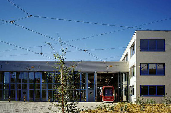 [Translate to EN:] Strassenbahn-Betriebshof-nuernberg-vag