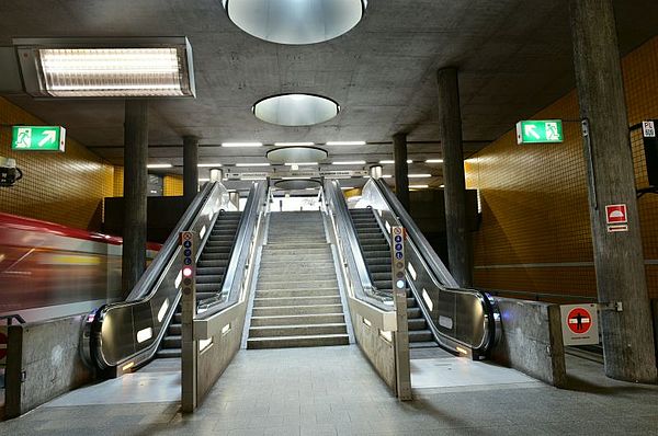 Die Lichtkuppeln bringen Tageslicht in unterirdische U-Bahn-Stationen. Die Lichtkuppeln bringen Tageslicht in unterirdische U-Bahn-Stationen.