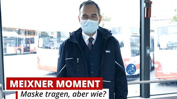 Stefan Meixner mit Maske in einem VAG-Bus - Foto: Axel Sarnoch
