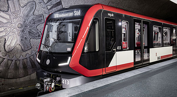 Ein U-Bahn-Zug der neuen Serie G1 im U-Bahnhof Lorenzkirche