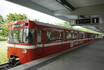 Der Jubiläumszug, U-Bahn-Zug des Typs DT1