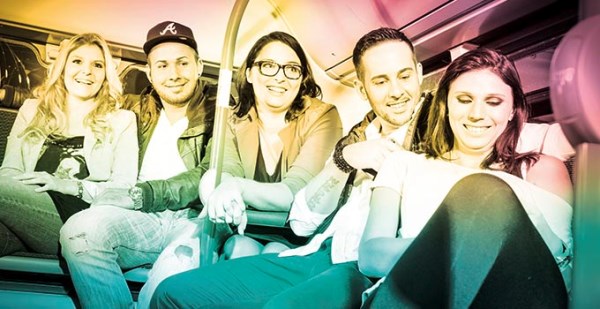 Fahrgäste im Nightliner