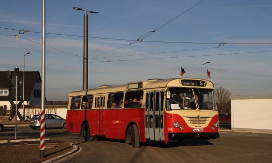 Oldtimerbus auf Sonderfahrt